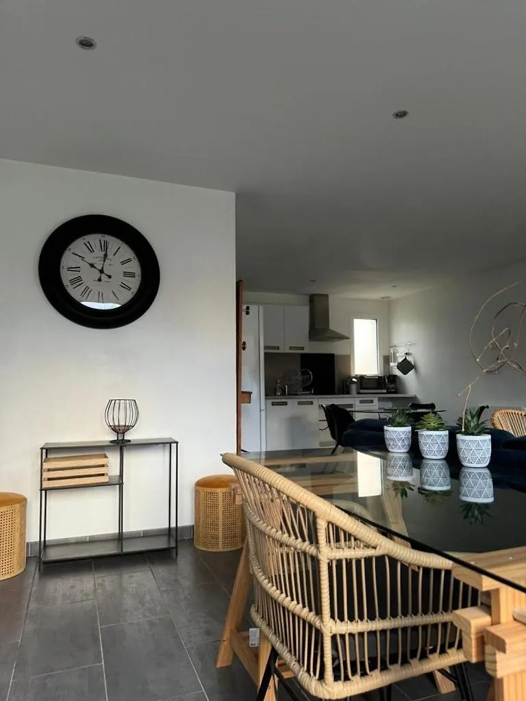 Maison Moderne Prox Lyon Pkg Pv Les Cheres Holiday home