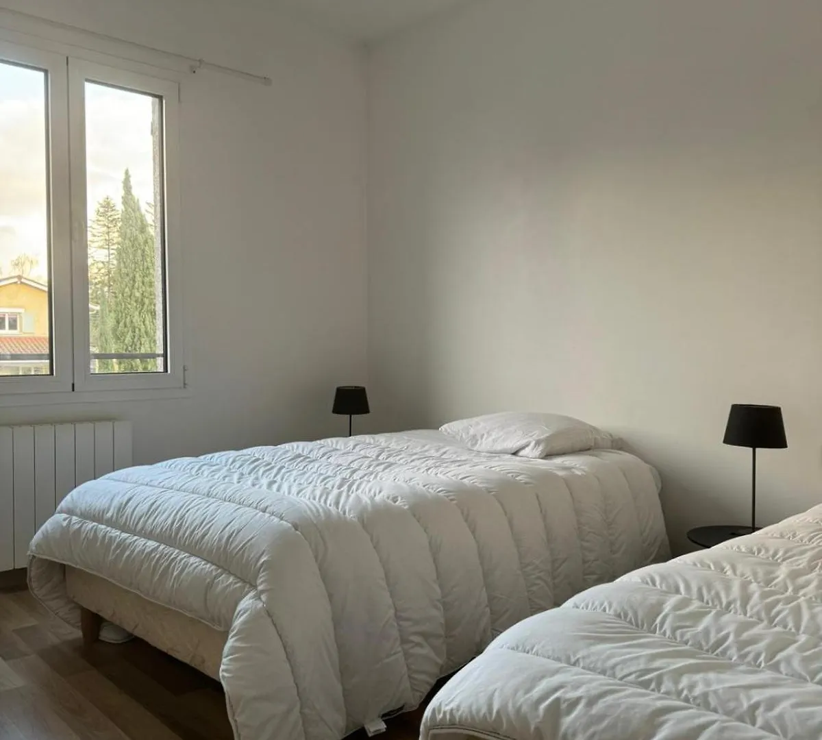Holiday home Maison Moderne Prox Lyon Pkg Pv Les Cheres