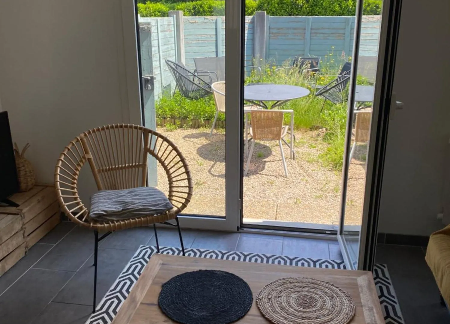 Maison Moderne Prox Lyon Pkg Pv Les Cheres 0*,